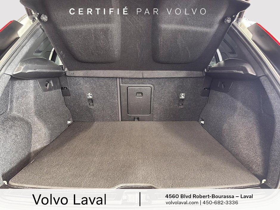 Volvo XC40 R-Design 2021-15