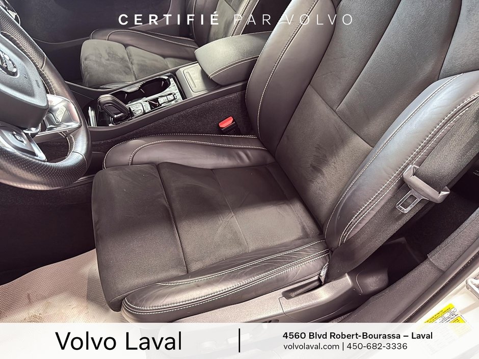 Volvo XC40 R-Design 2021-4