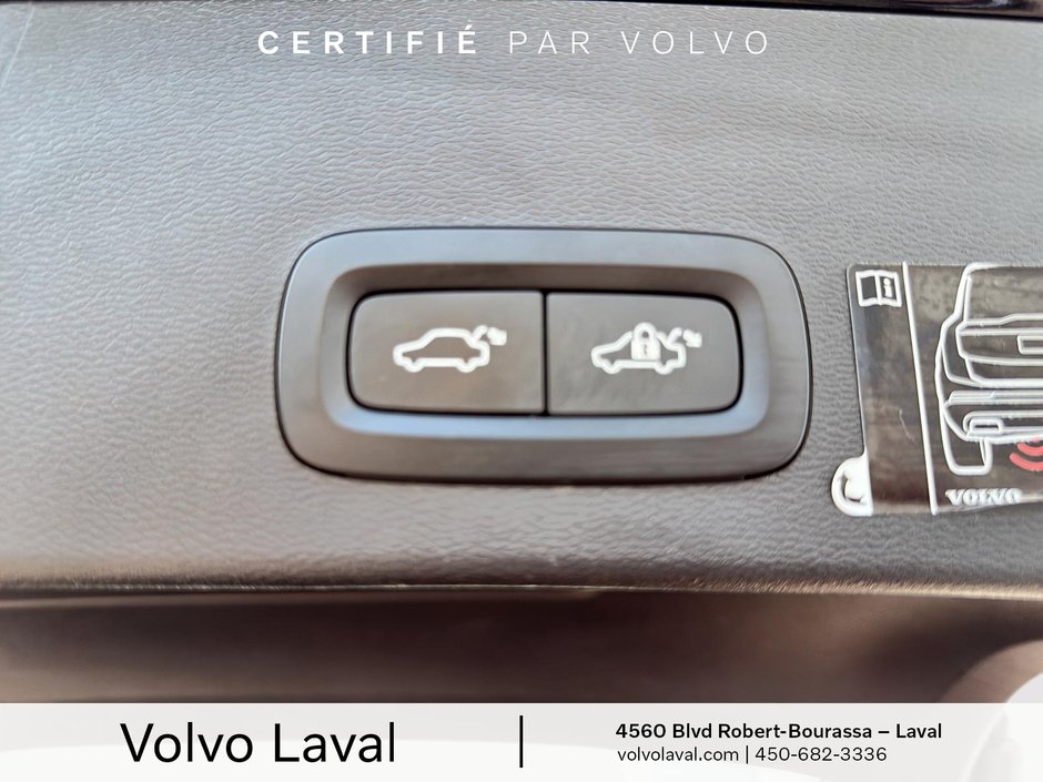 Volvo XC40 R-Design 2021-17