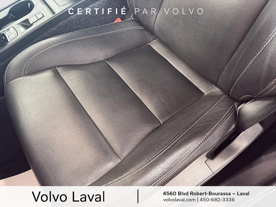Volvo XC40 Momentum 2021-6