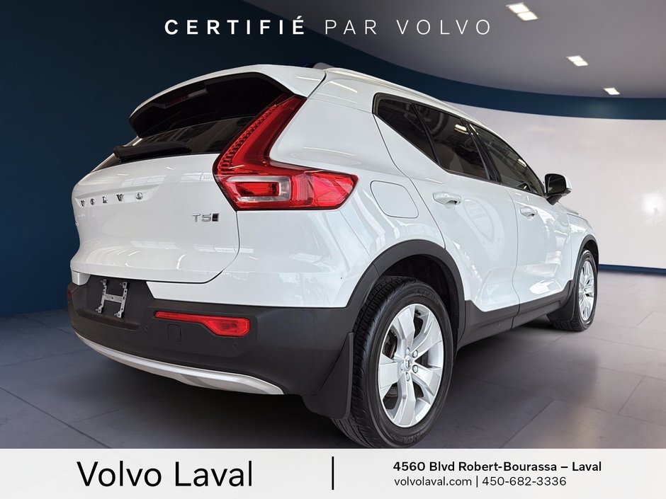 Volvo XC40 Momentum 2021-3