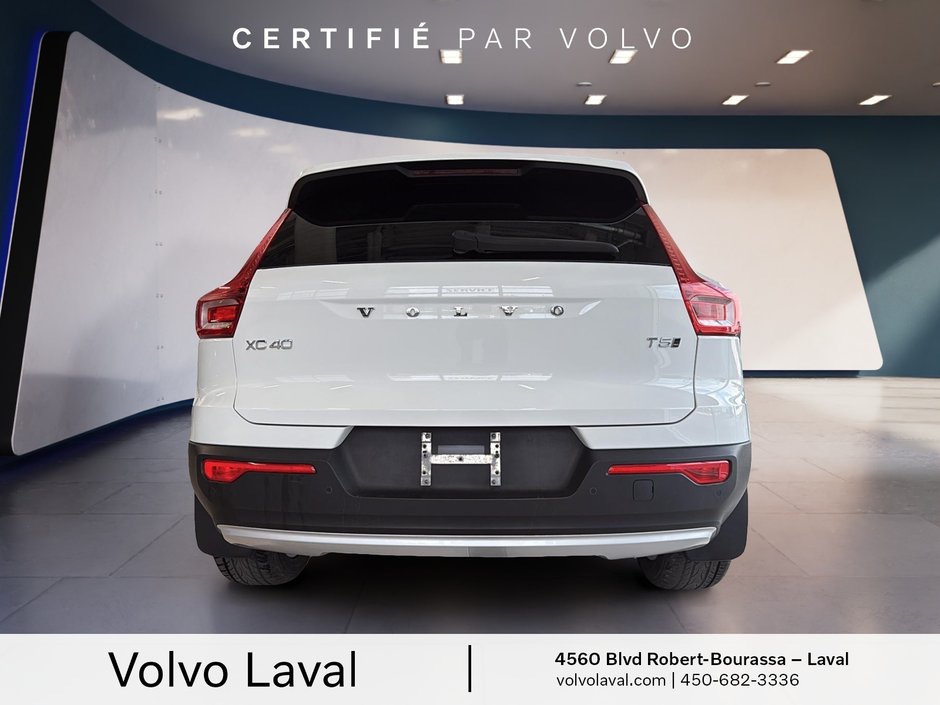 Volvo XC40 Momentum 2021-4