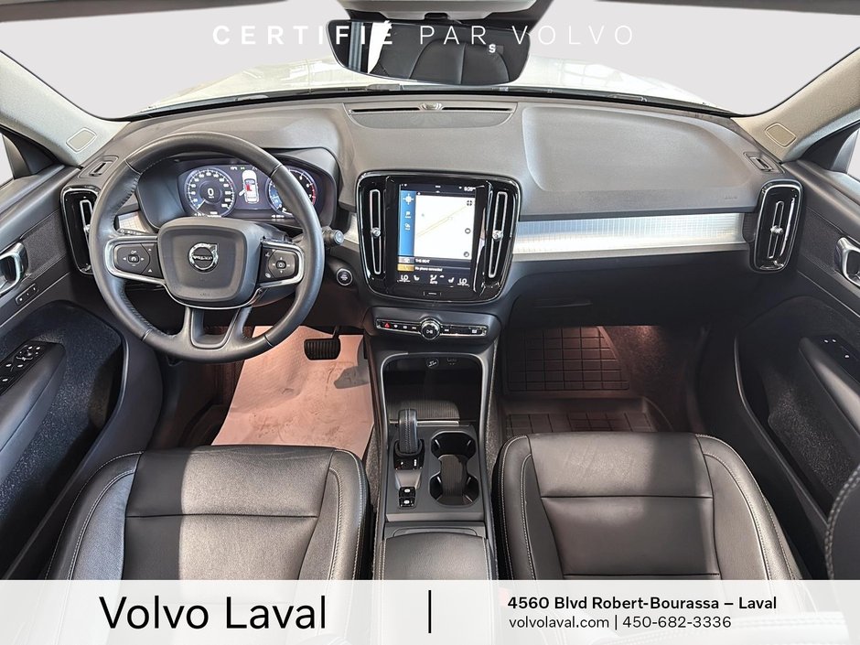 Volvo XC40 Momentum 2021-18