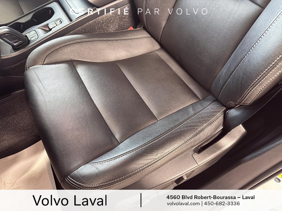 Volvo XC40 Momentum 2021-6