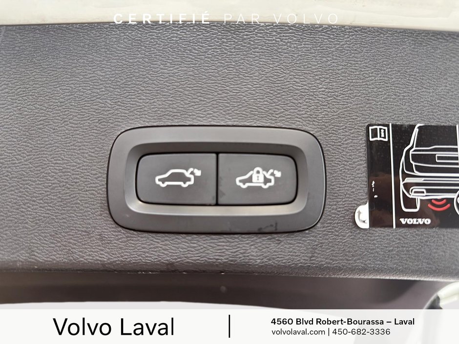 Volvo XC40 Momentum 2021-20