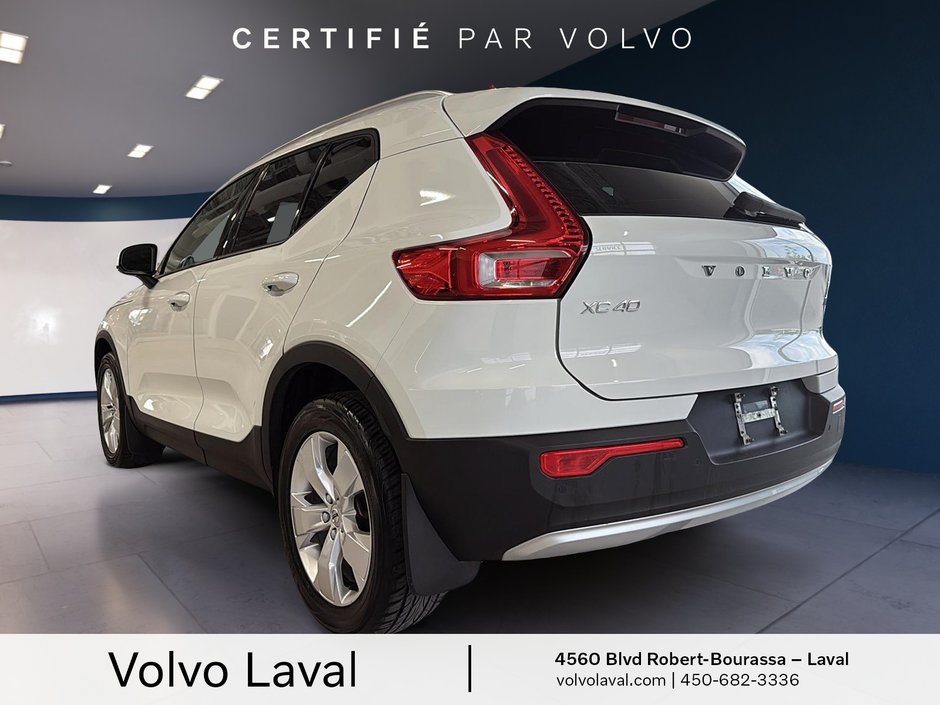 Volvo XC40 Momentum 2021-5
