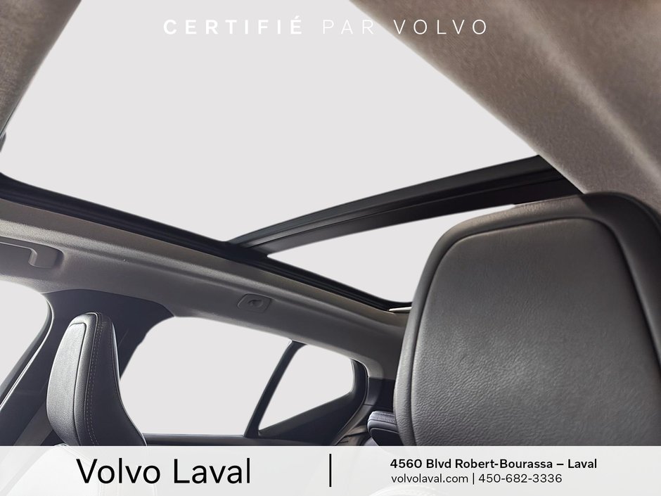 Volvo XC40 Momentum 2021-8