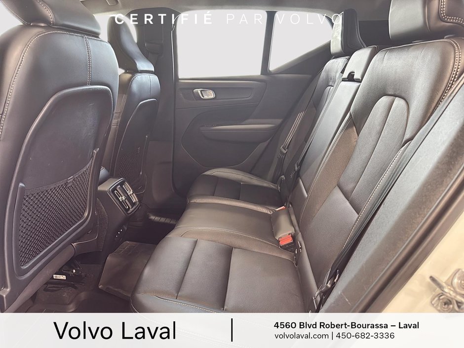Volvo XC40 Momentum 2021-17