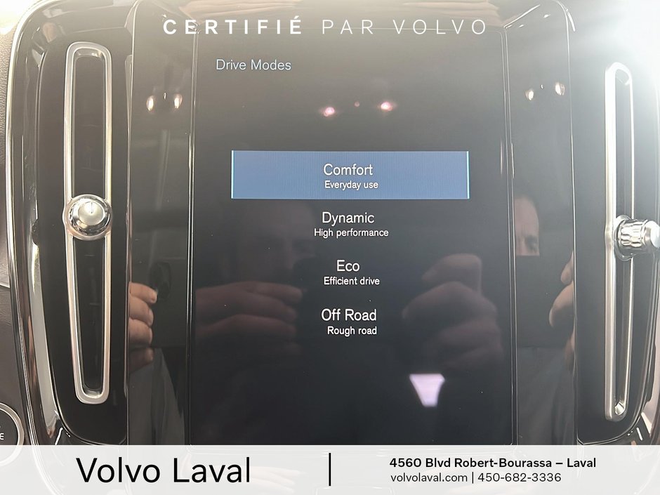 2022 Volvo XC40 Momentum-19