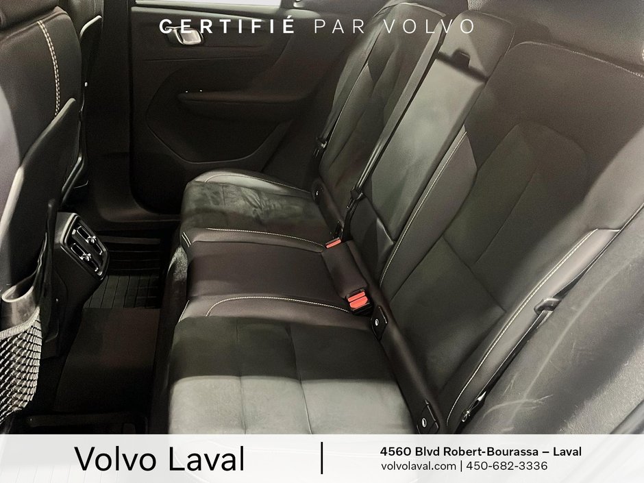 Volvo XC40 R-Design 2022-15