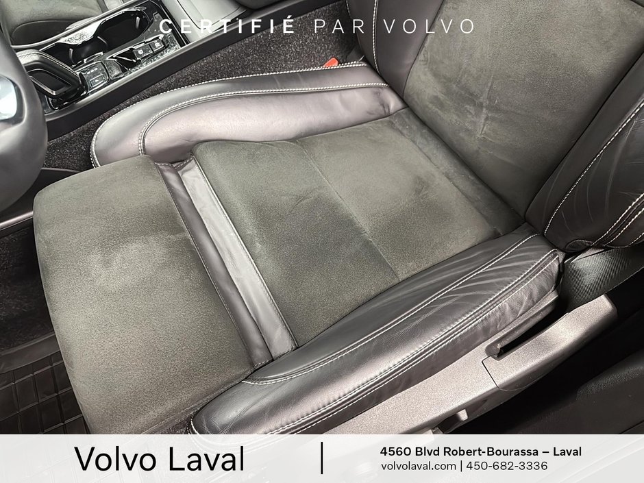 Volvo XC40 R-Design 2022-6