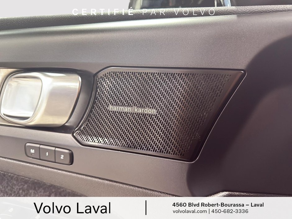 Volvo XC40 Momentum 2022-18