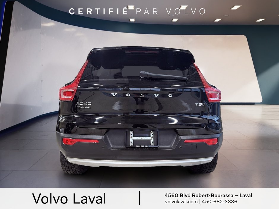 Volvo XC40 Momentum 2022-4