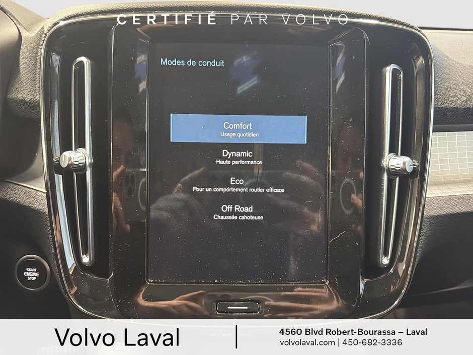 Volvo XC40 Momentum 2022-16