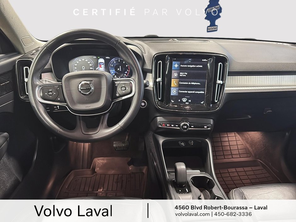 Volvo XC40 Momentum 2022-10