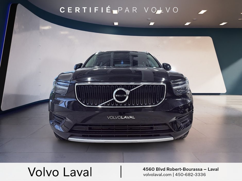Volvo XC40 Momentum 2022-1