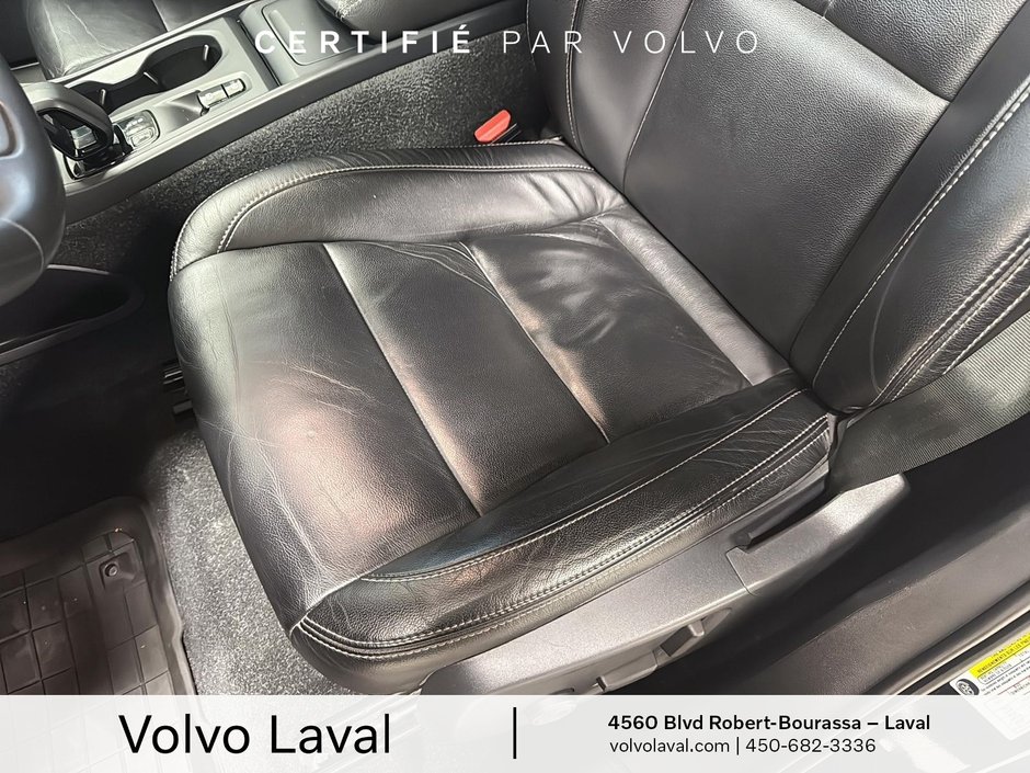 Volvo XC40 Momentum 2022-6