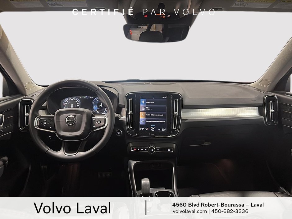 2022 Volvo XC40 Momentum-12