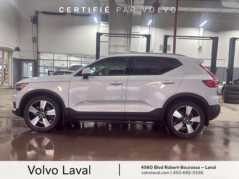 2022 Volvo XC40 Momentum-7