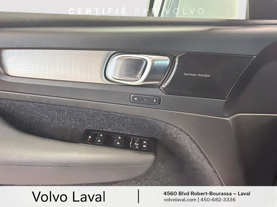 2022 Volvo XC40 Momentum-12