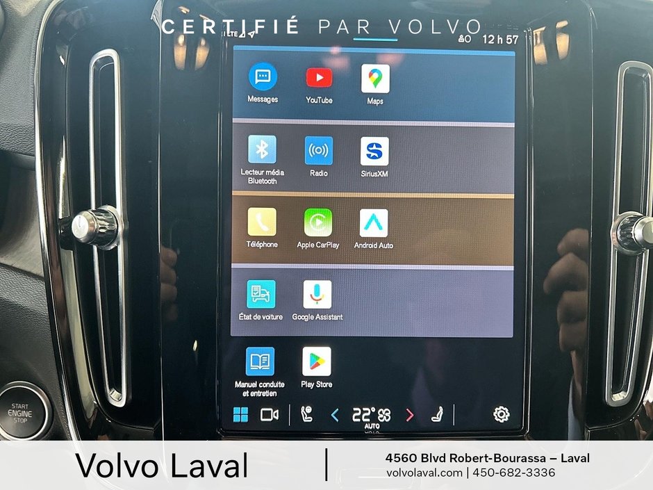 Volvo XC40 Plus Bright Theme 2023-14