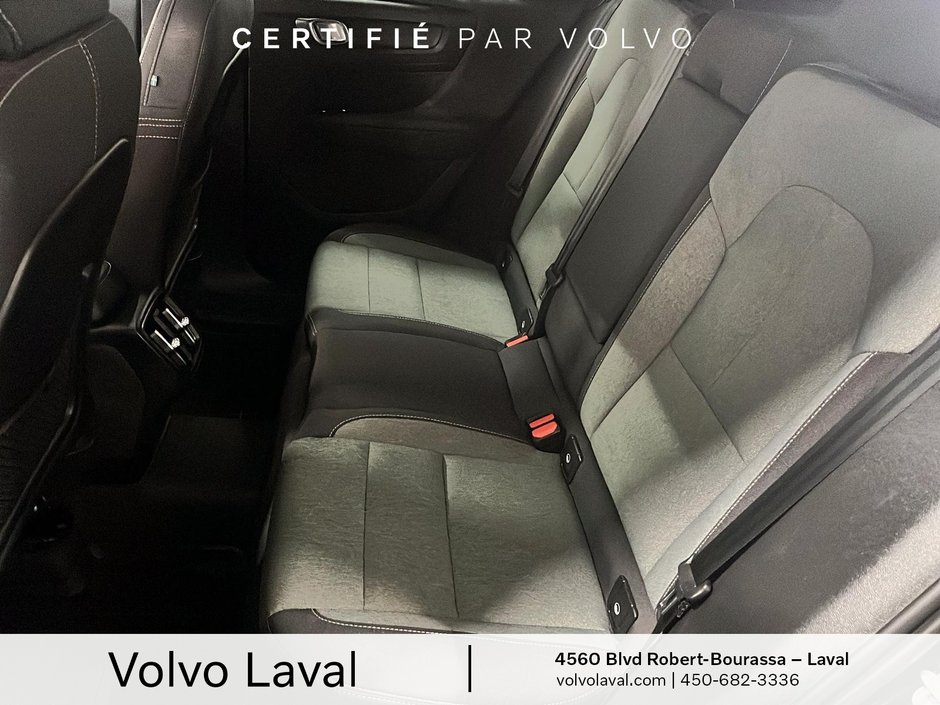 Volvo XC40 Core 2023-15