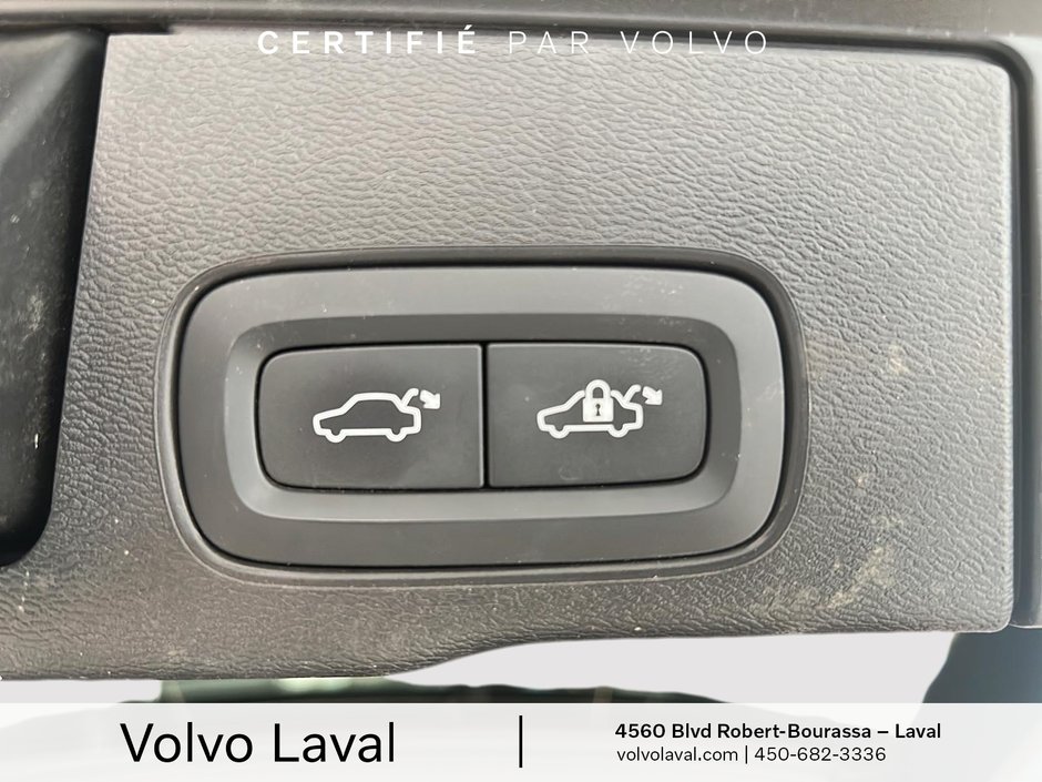 2022 Volvo XC60 Recharge R-Design-21