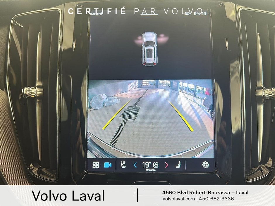 2022 Volvo XC60 Recharge R-Design-17