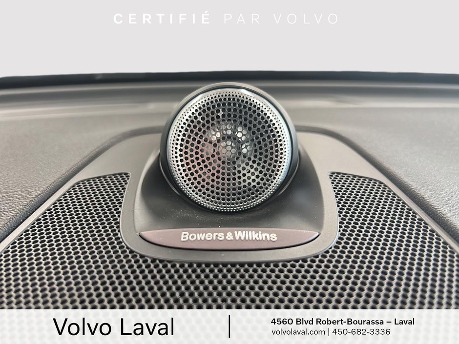2022 Volvo XC60 Recharge R-Design-13