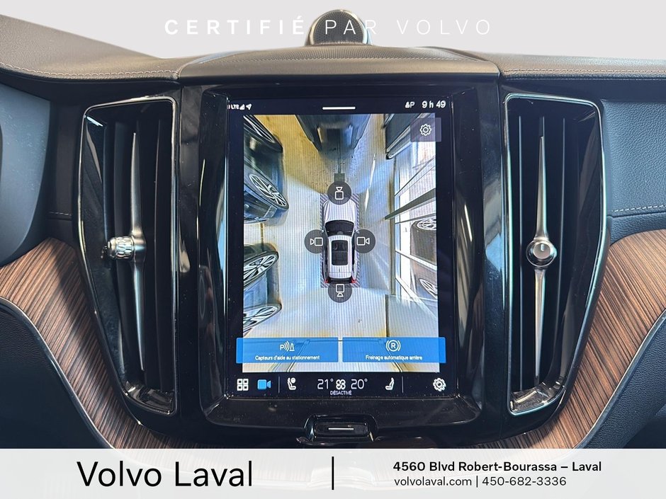 Volvo XC60 Recharge Ultimate Bright Theme 2023-13