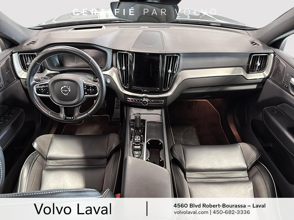 Volvo XC60 R-Design 2021-17