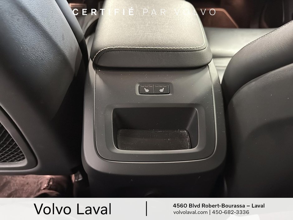Volvo XC60 R-Design 2021-16