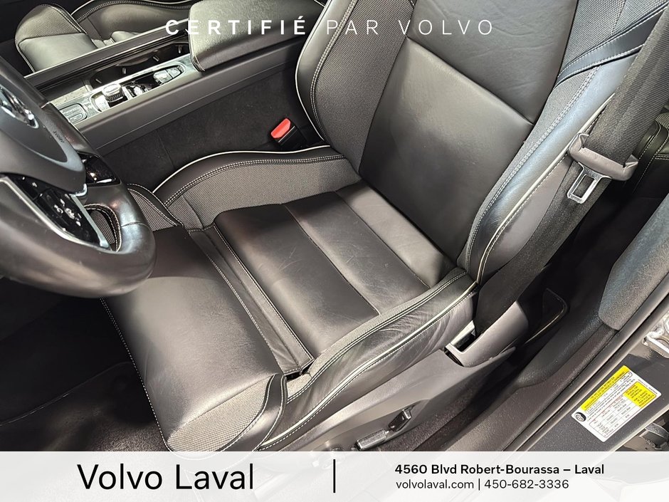Volvo XC60 R-Design 2021-4