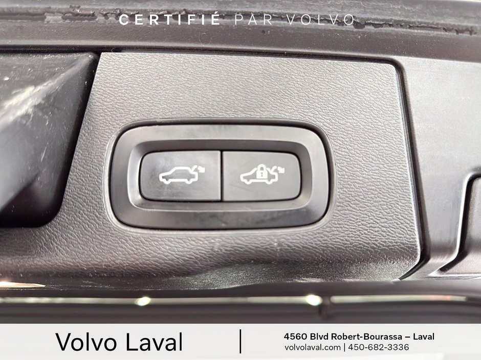 Volvo XC60 R-Design 2021-18