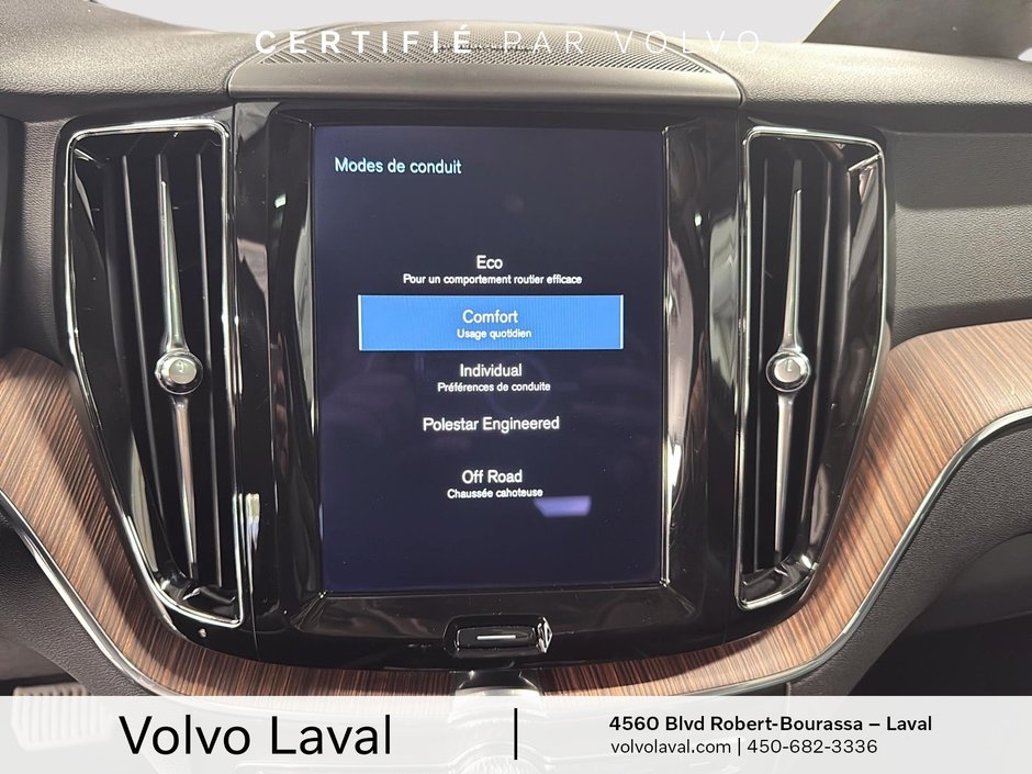 Volvo XC60 Momentum 2021-15