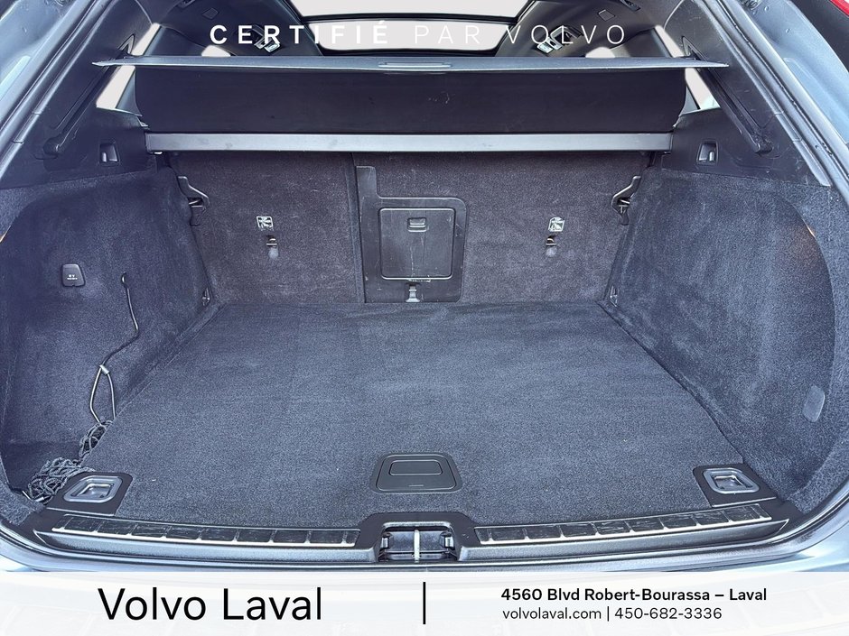 Volvo XC60 R-Design 2021-22