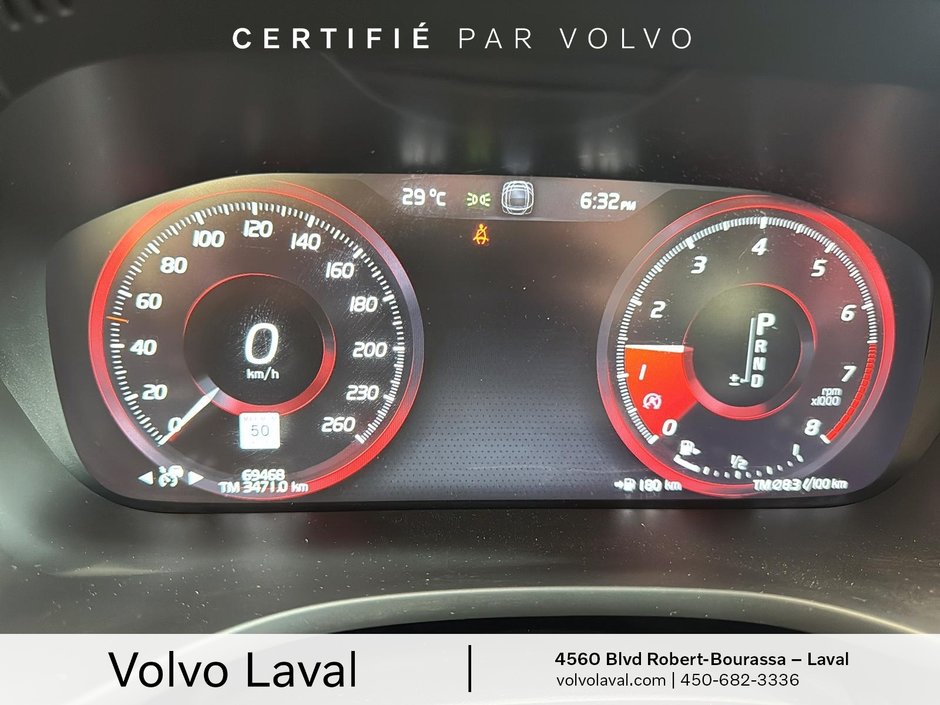 Volvo XC60 R-Design 2021-9