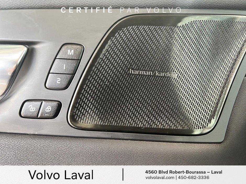 Volvo XC60 Inscription 2021-15