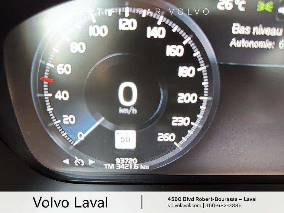 Volvo XC60 Momentum 2021-13