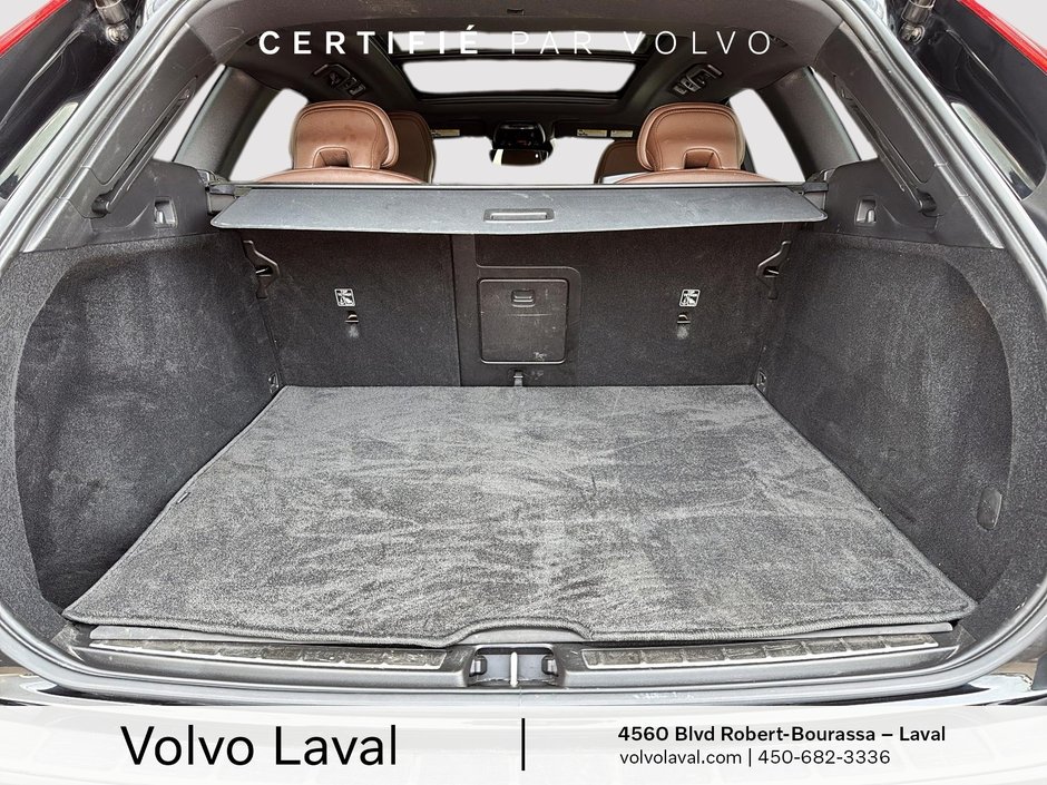 Volvo XC60 Momentum 2021-21