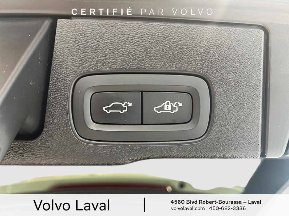 Volvo XC60 Momentum 2021-18