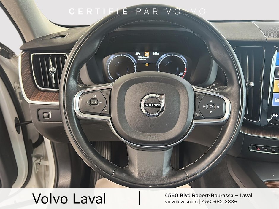 Volvo XC60 Momentum 2021-10