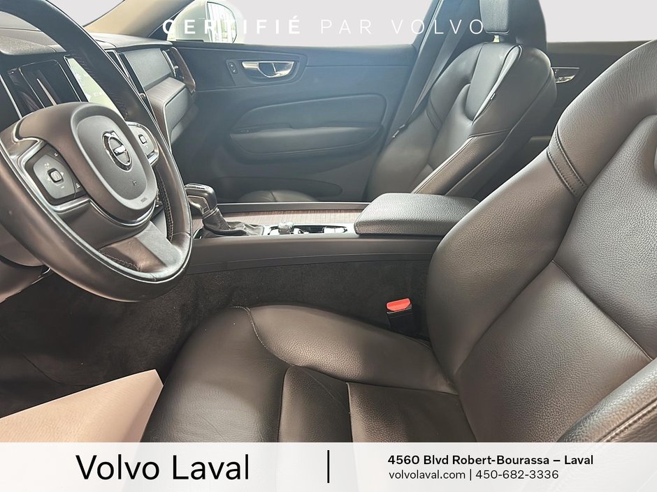 Volvo XC60 Momentum 2021-8