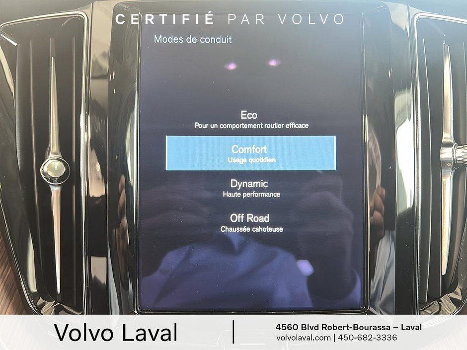 Volvo XC60 Momentum 2021-14