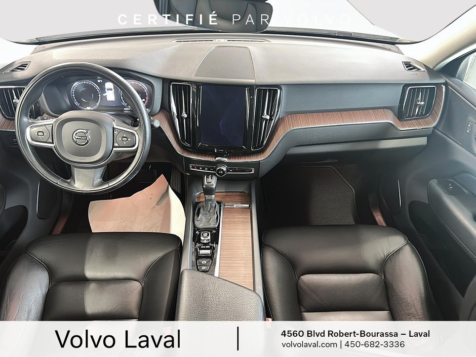 Volvo XC60 Momentum 2021-6