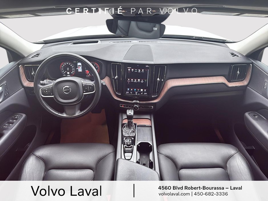 Volvo XC60 Momentum 2021-16