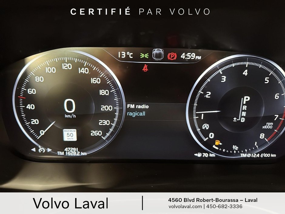 Volvo XC60 Momentum 2021-13