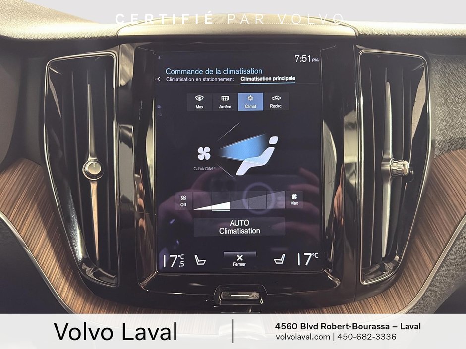 Volvo XC60 Momentum 2021-13