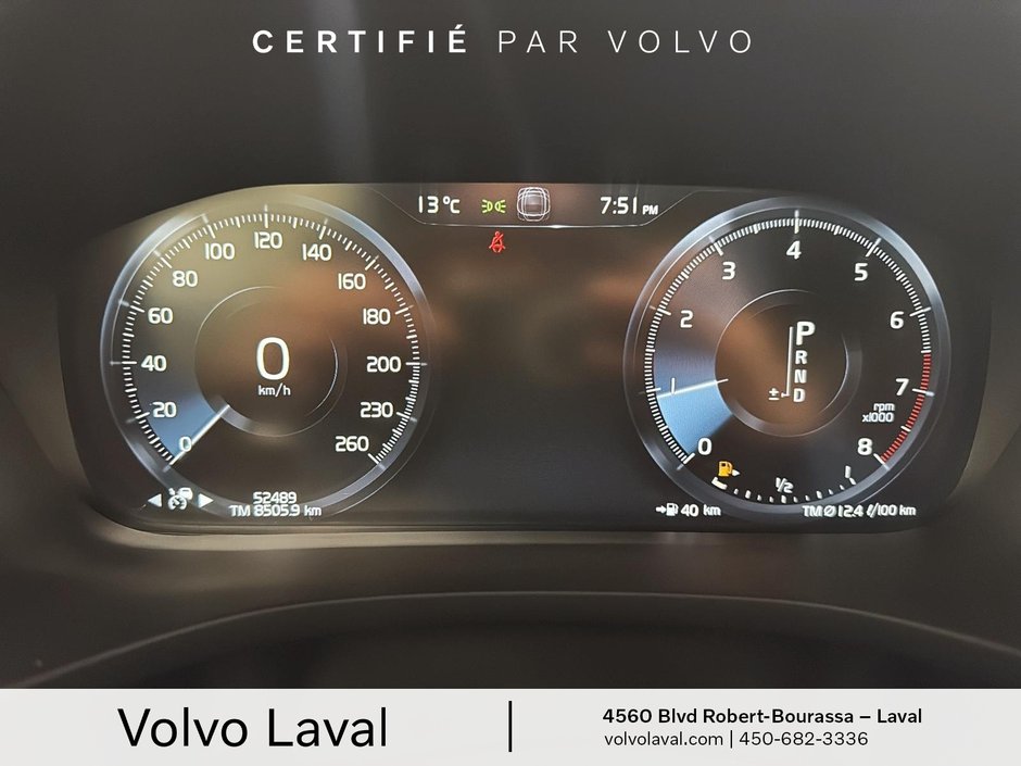 Volvo XC60 Momentum 2021-9