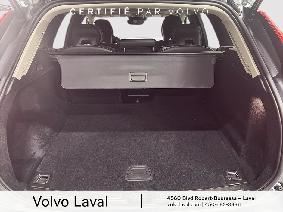 Volvo XC60 Momentum 2021-21